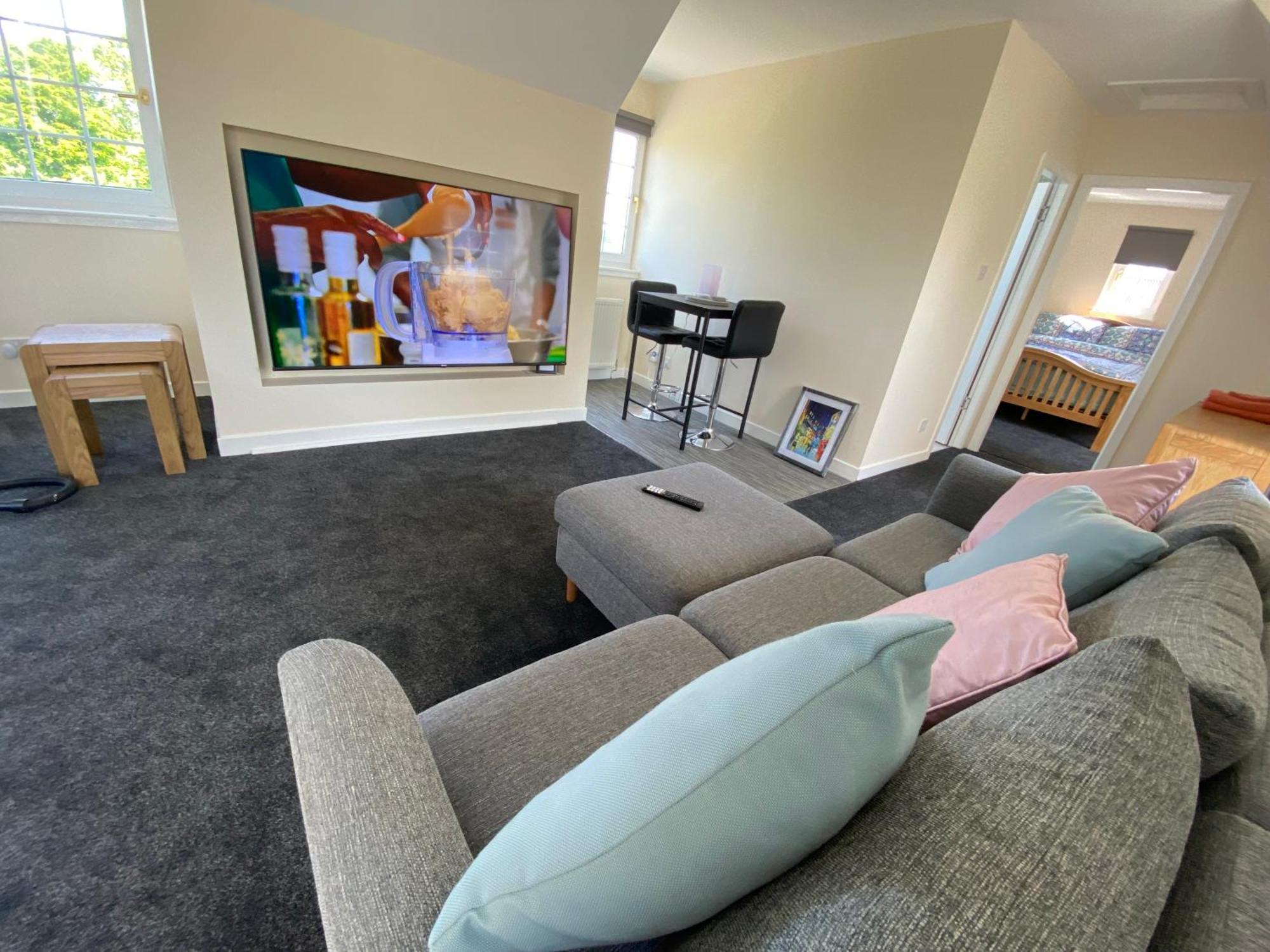 Whitehill Stables Apartment Kirknewton  ภายนอก รูปภาพ